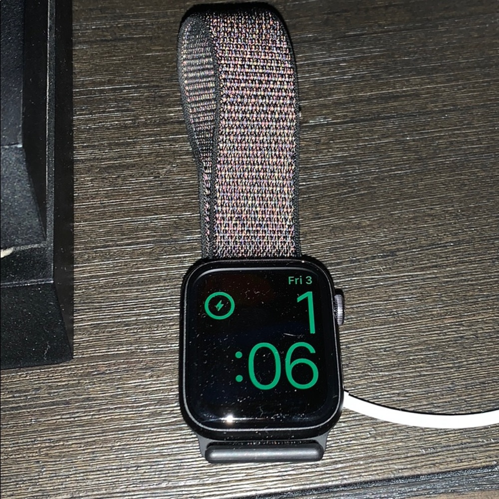 Apple Watch series 4 44mm space grey